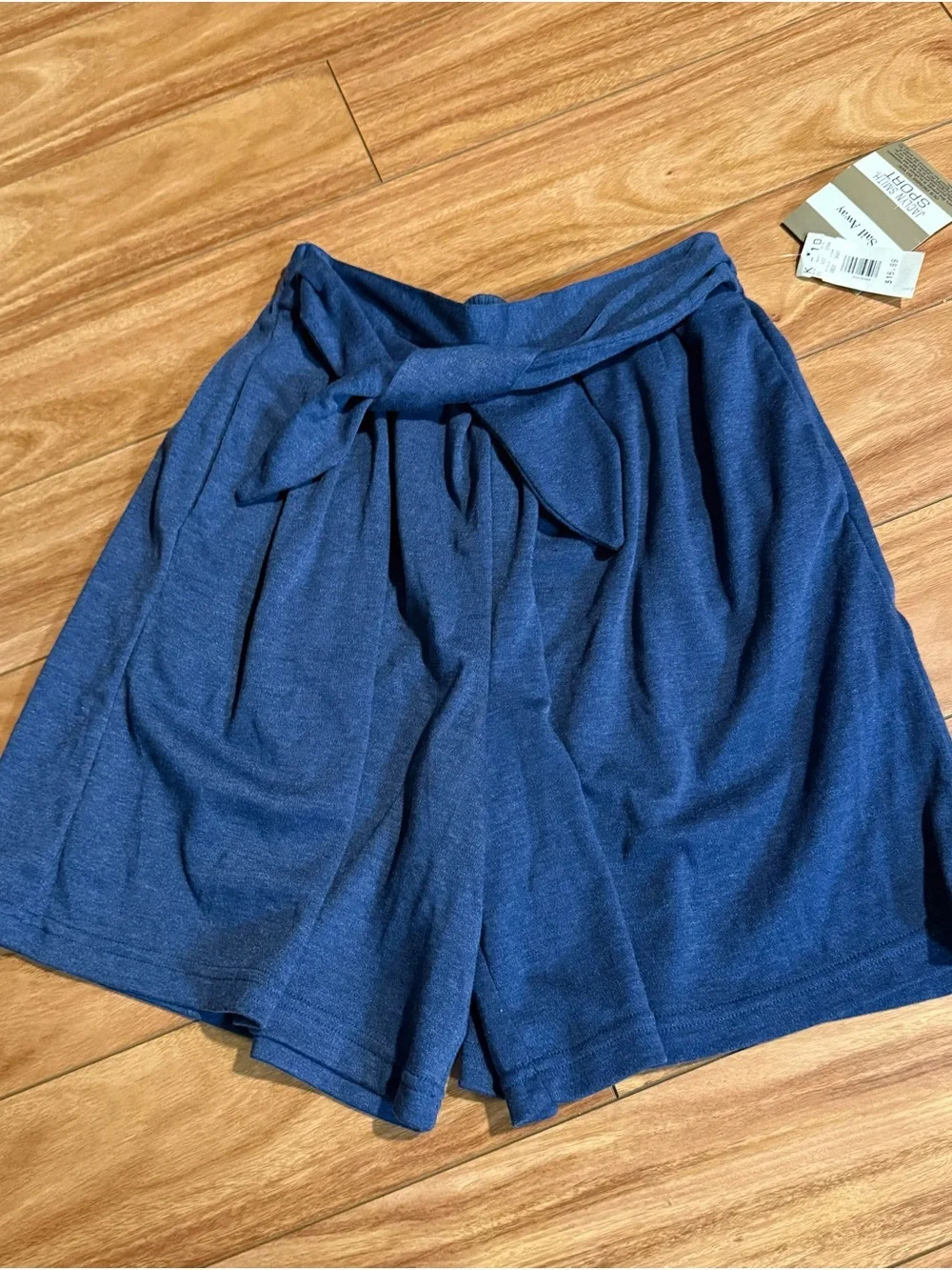 Vintage Women’s Navy Tie-Waist Shorts size M new with tag JACLYN SMITH. SPORT
